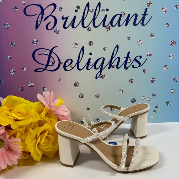 🤍SALE! WIDE FAUX PEARL MULE HEELS - Picture 6 of 10